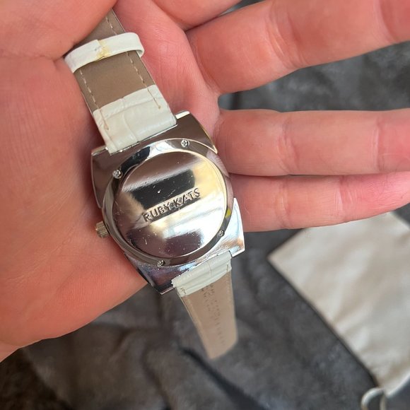 Ruby Kats Rhinestone Crystal Watch. Genuine White Leather Straps. - Picture 10 of 15